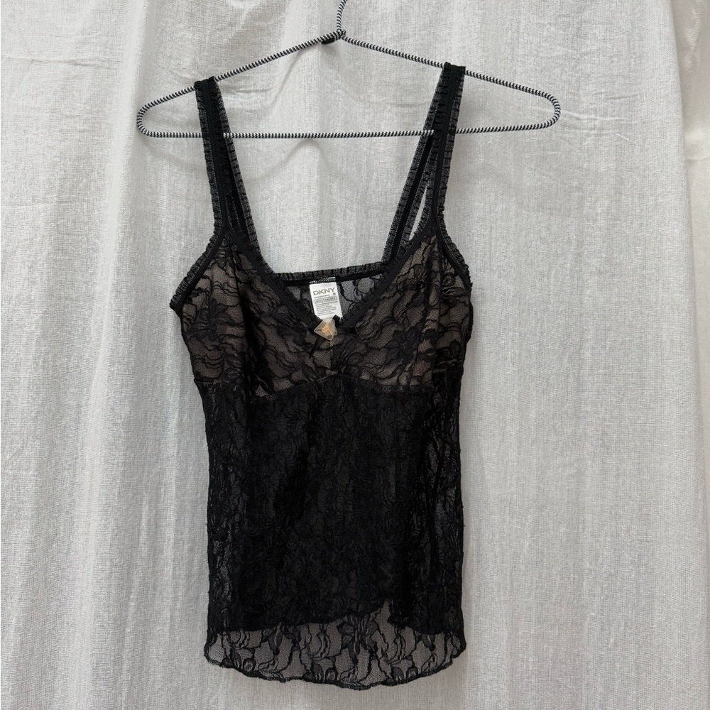 DKNY top
